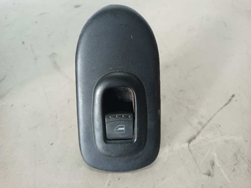 MANDO ELEVALUNAS DELANTERO DERECHO