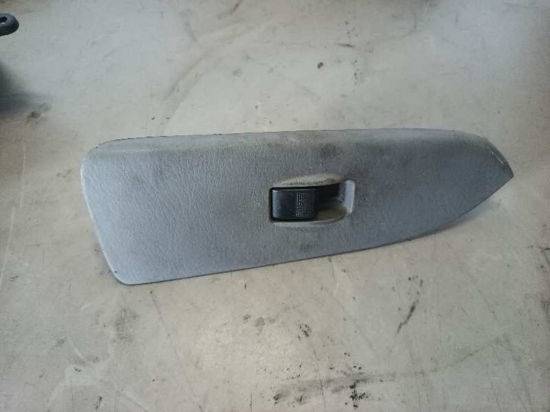 MANDO ELEVALUNAS DELANTERO DERECHO