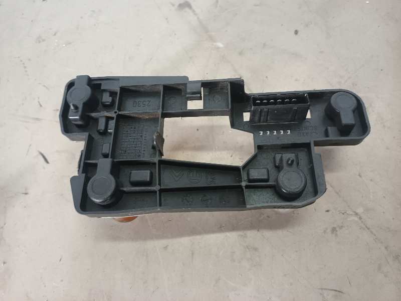 6350L8 PORTALAMPARAS CITROEN SAXO