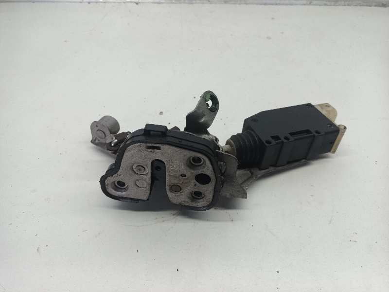 CERRADURA PUERTA TRASERA DERECHA 