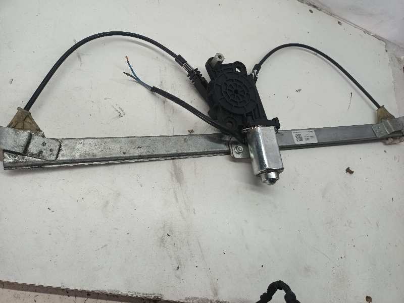 ELEVALUNAS DELANTERO IZQUIERDO