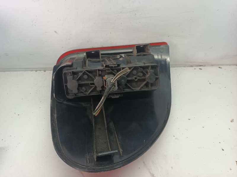 PILOTO TRASERO DERECHO