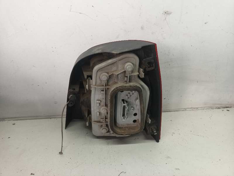 PILOTO TRASERO IZQUIERDO