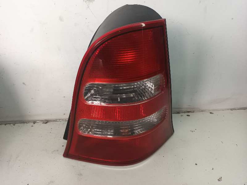 PILOTO TRASERO DERECHO