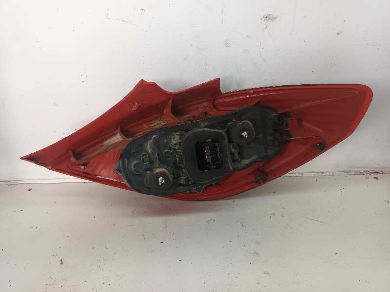 PILOTO TRASERO IZQUIERDO