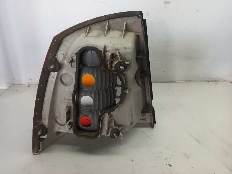 PILOTO TRASERO DERECHO