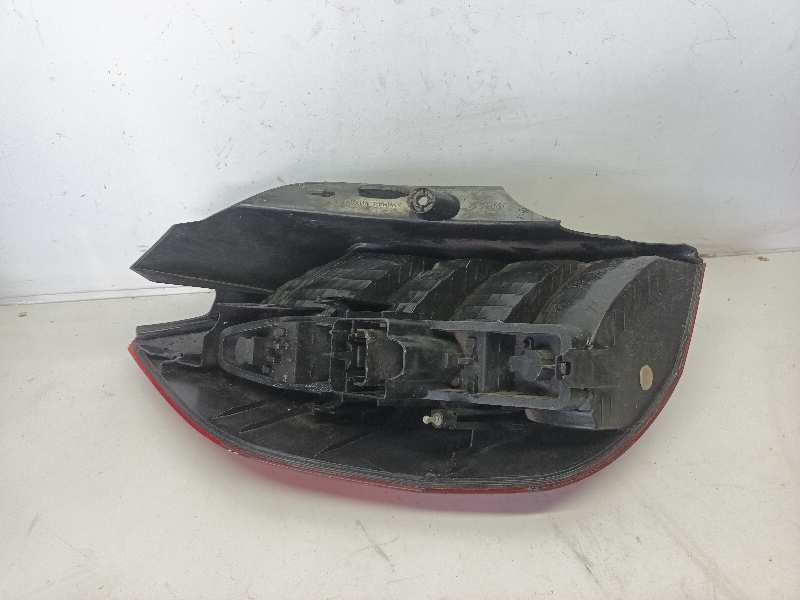 PILOTO TRASERO DERECHO