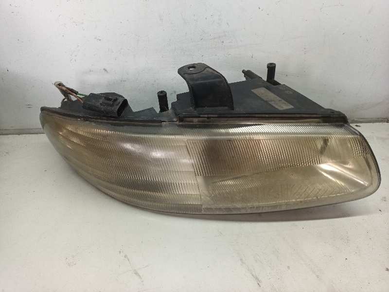 04576312AC FARO DERECHO CHRYSLER VOYAGER (GS)