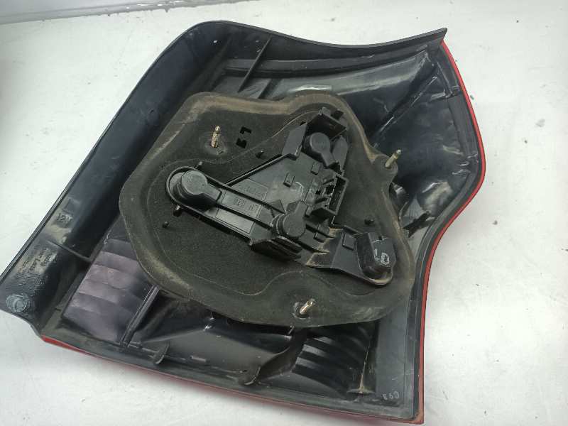 PILOTO TRASERO DERECHO