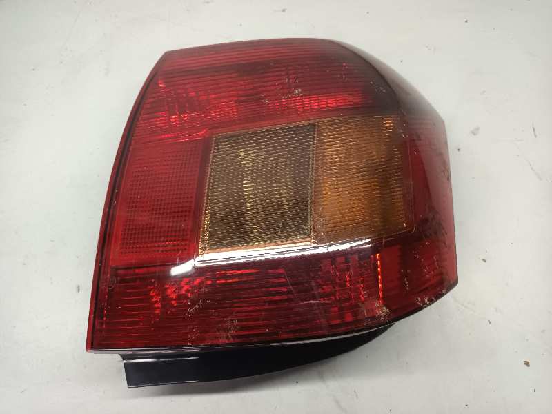 PILOTO TRASERO DERECHO