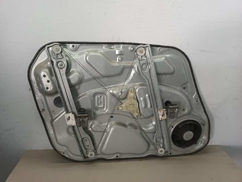 ELEVALUNAS DELANTERO DERECHO