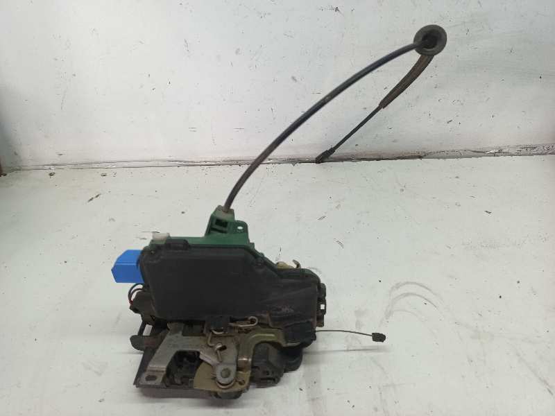 CERRADURA PUERTA DELANTERA IZQUIERDA 