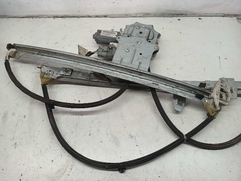 ELEVALUNAS DELANTERO IZQUIERDO