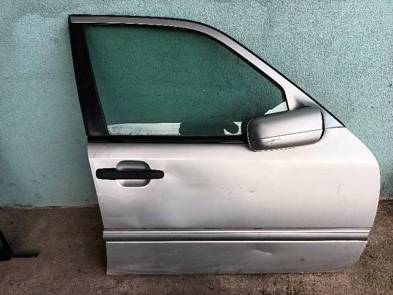 PUERTA DELANTERA DERECHA