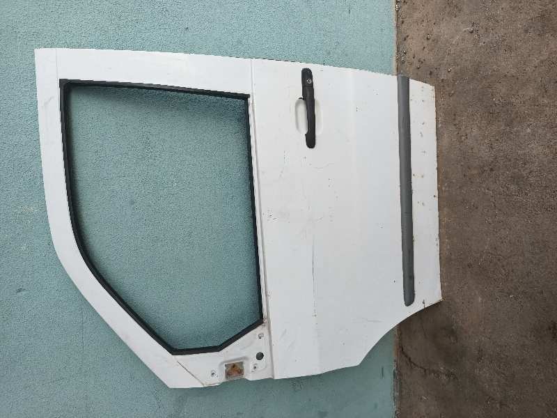 PUERTA DELANTERA IZQUIERDA