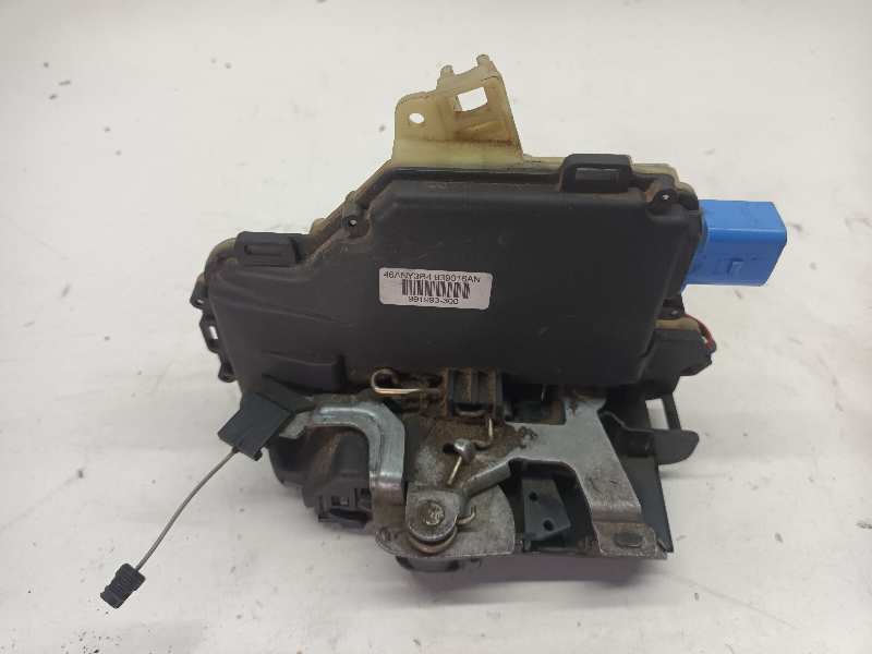 CERRADURA PUERTA TRASERA DERECHA 