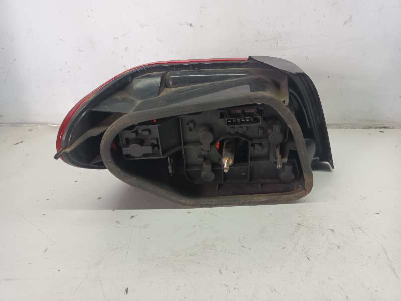 PILOTO TRASERO DERECHO