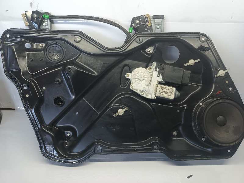 ELEVALUNAS DELANTERO IZQUIERDO