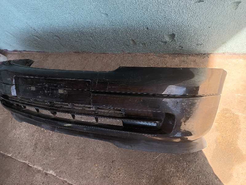 PARAGOLPES DELANTERO