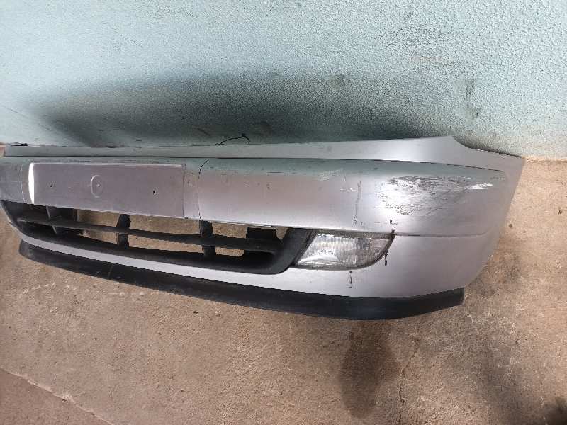 PARAGOLPES DELANTERO