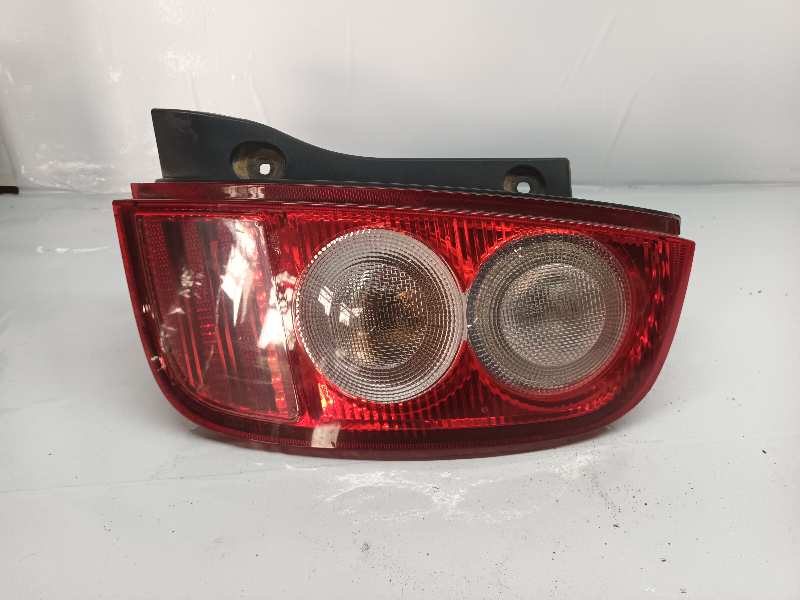 PILOTO TRASERO DERECHO