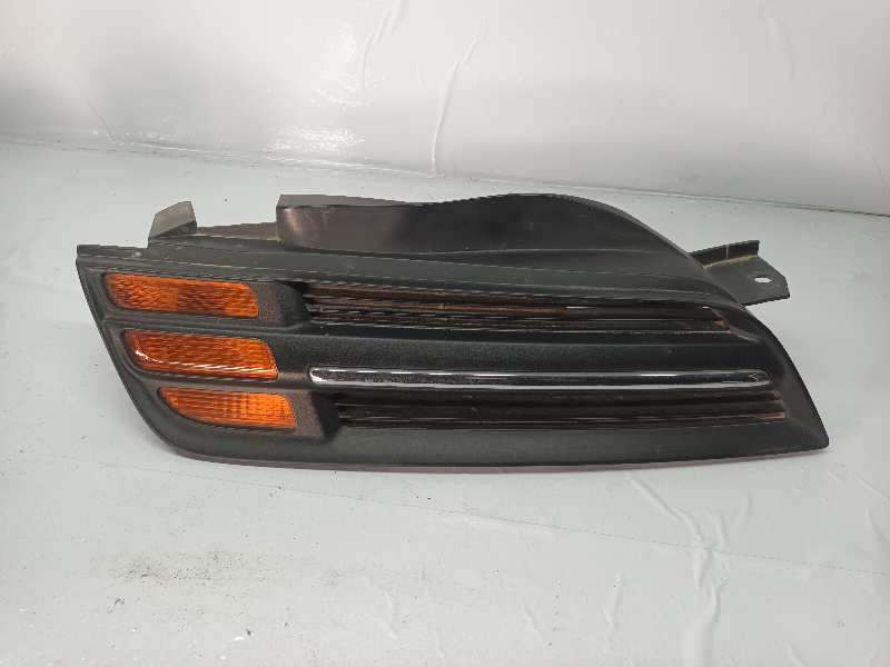 REJILLA PARAGOLPES DERECHA