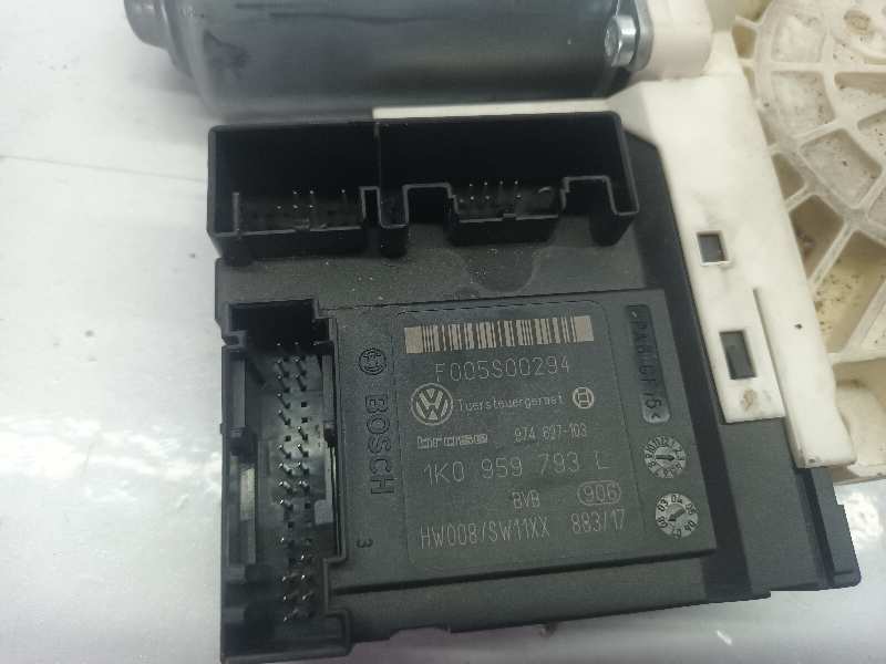 MOTOR ELEVALUNAS DELANTERO IZQUIERDO