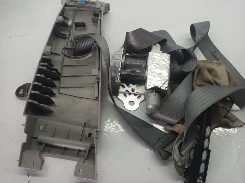 CINTURON SEGURIDAD DELANTERO DERECHO