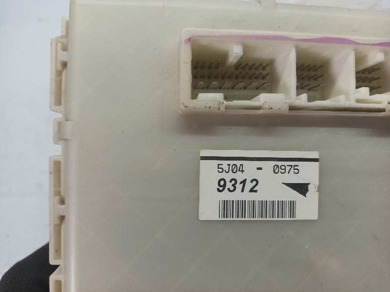 CAJA RELES / FUSIBLES