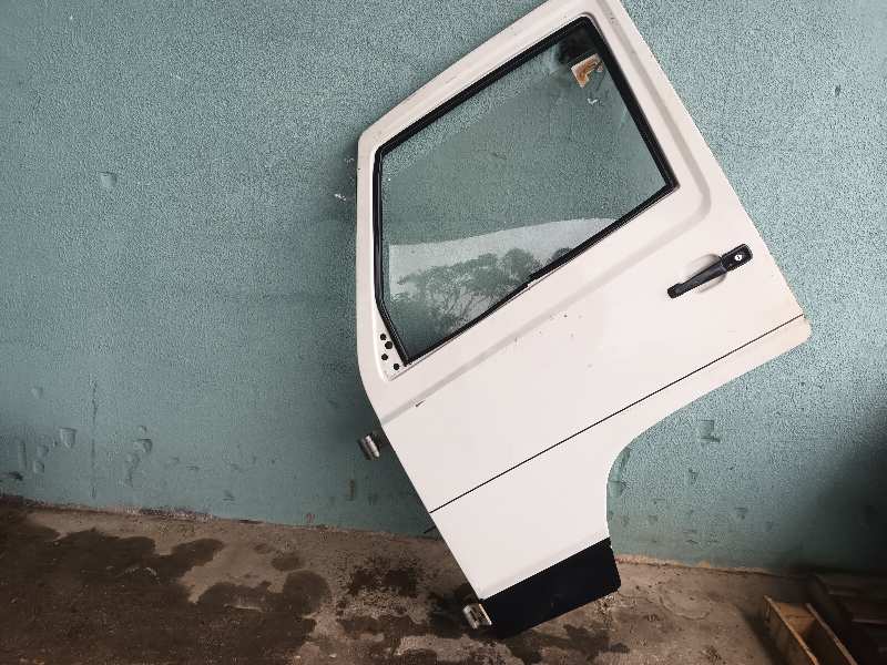 PUERTA DELANTERA IZQUIERDA