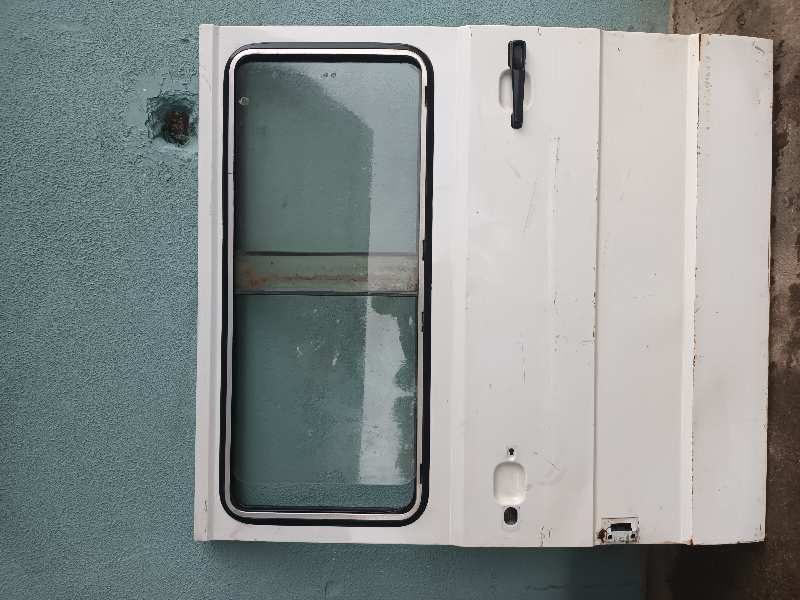 PUERTA TRASERA DERECHA