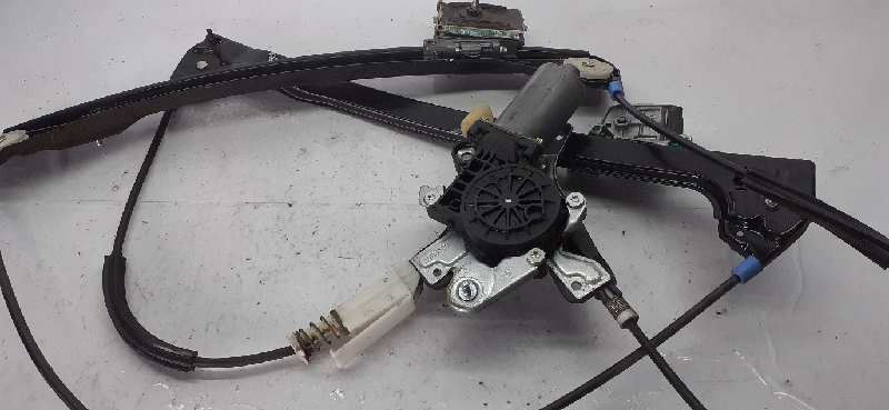 ELEVALUNAS DELANTERO DERECHO