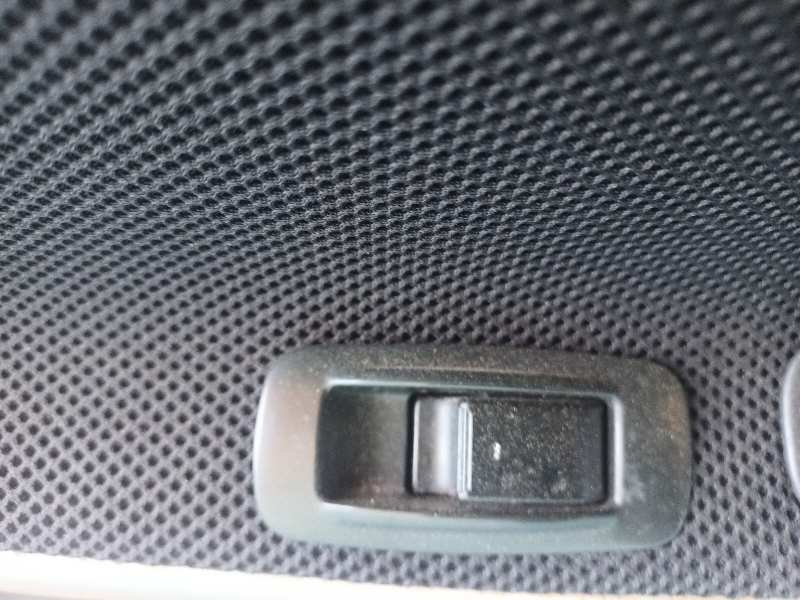 MANDO ELEVALUNAS TRASERO DERECHO