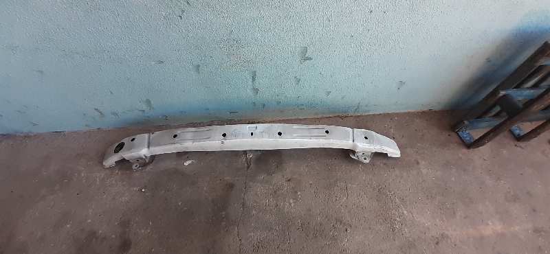 REFUERZO PARAGOLPES DELANTERO