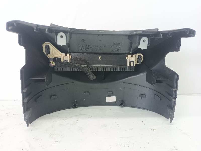 PANTALLA MULTIFUNCION