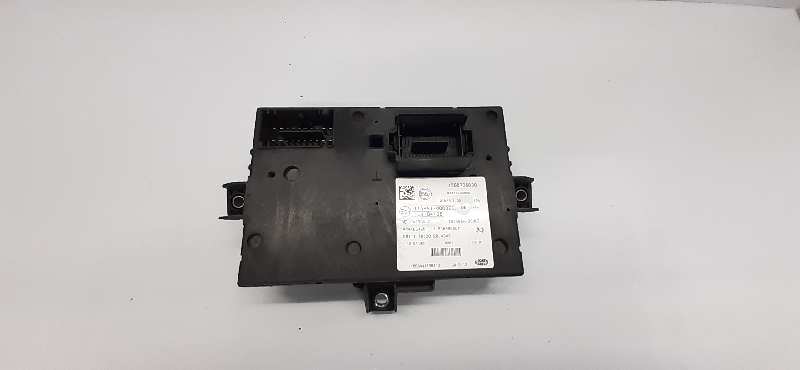 CAJA RELES / FUSIBLES