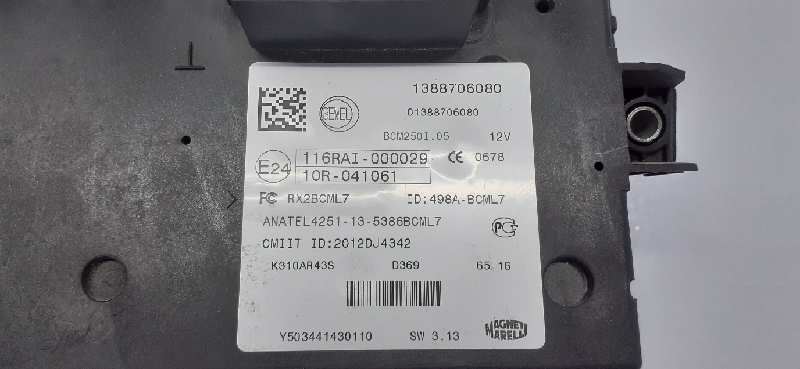 CAJA RELES / FUSIBLES