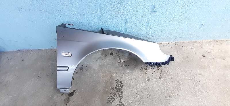 ALETA DELANTERA DERECHA