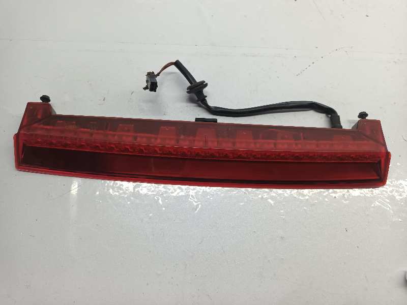 LUZ CENTRAL DE FRENO