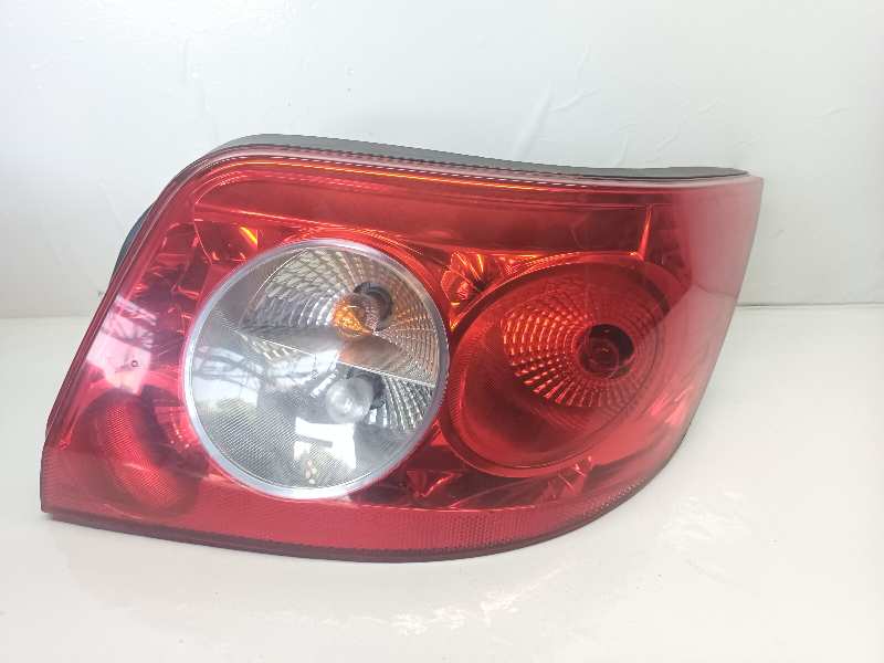 PILOTO TRASERO DERECHO