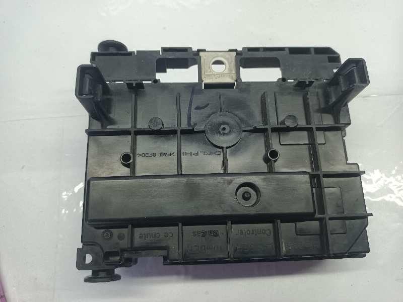 CAJA RELES / FUSIBLES