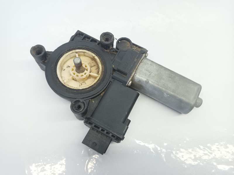 MOTOR ELEVALUNAS DELANTERO DERECHO