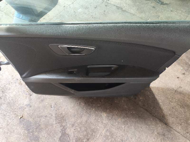 ELEVALUNAS DELANTERO DERECHO