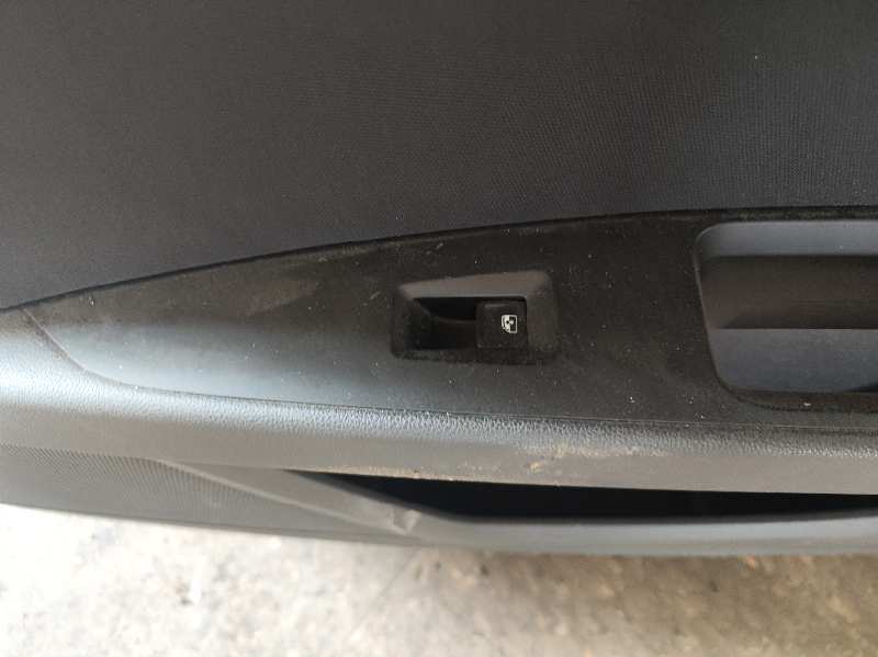 MANDO ELEVALUNAS DELANTERO DERECHO