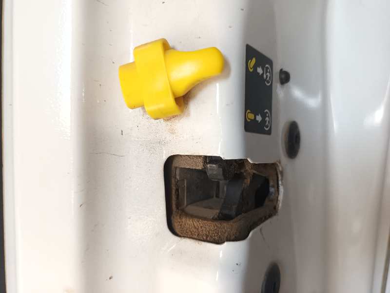 CERRADURA PUERTA TRASERA IZQUIERDA 