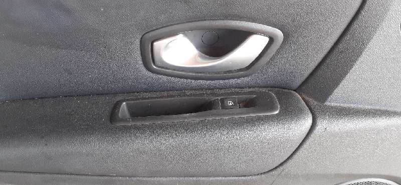 ELEVALUNAS TRASERO IZQUIERDO