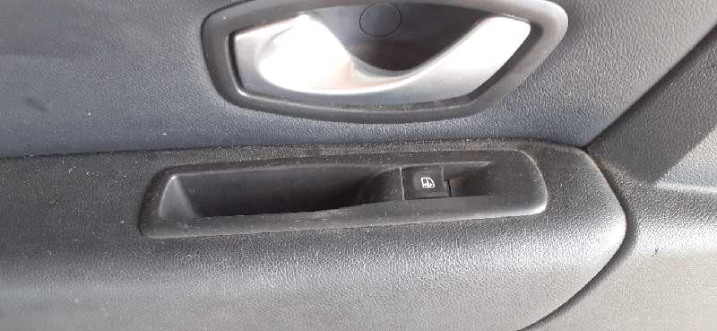 MANDO ELEVALUNAS TRASERO IZQUIERDO