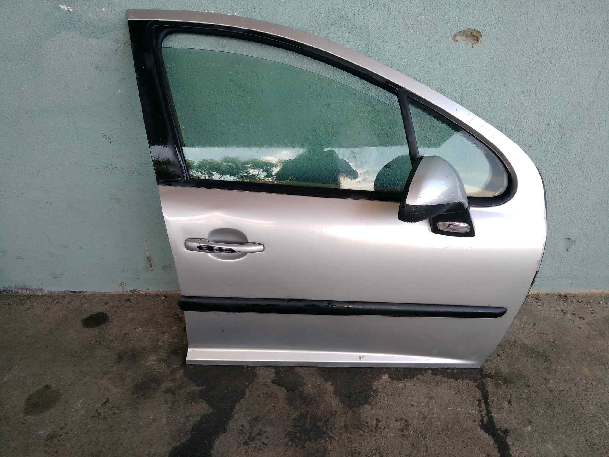 PUERTA DELANTERA DERECHA