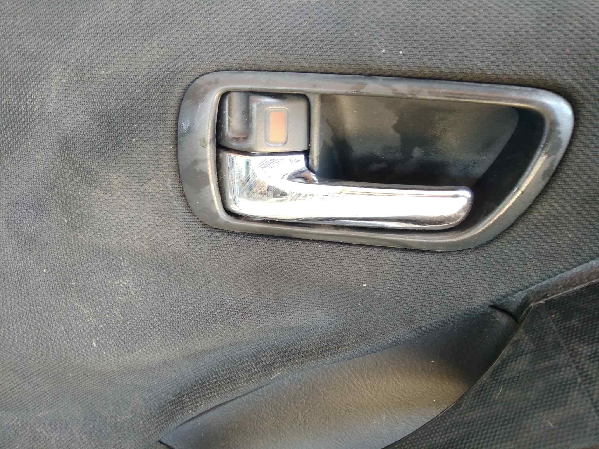 MANETA INTERIOR DELANTERA IZQUIERDA