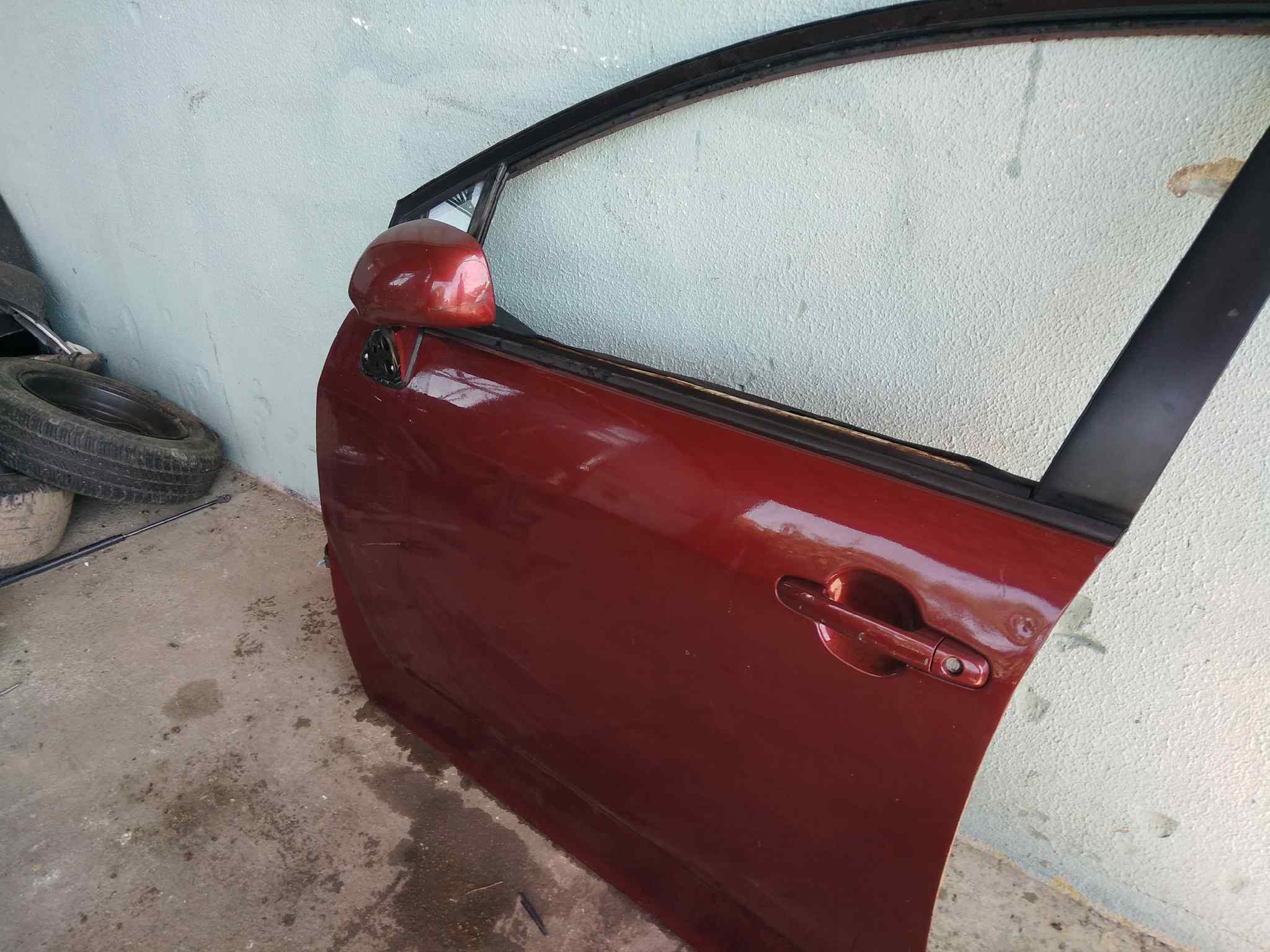 PUERTA DELANTERA IZQUIERDA